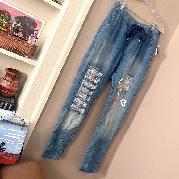 🏷️🆕🎉 totw • soft denim embroidered sequin & love pullon drawstring pants - Picture 4 of 16